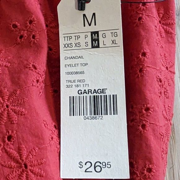 NEW Red Over the Shoulder Crop Top With Florets crochet Size Medium Eyelet Top - Picture 6 of 7